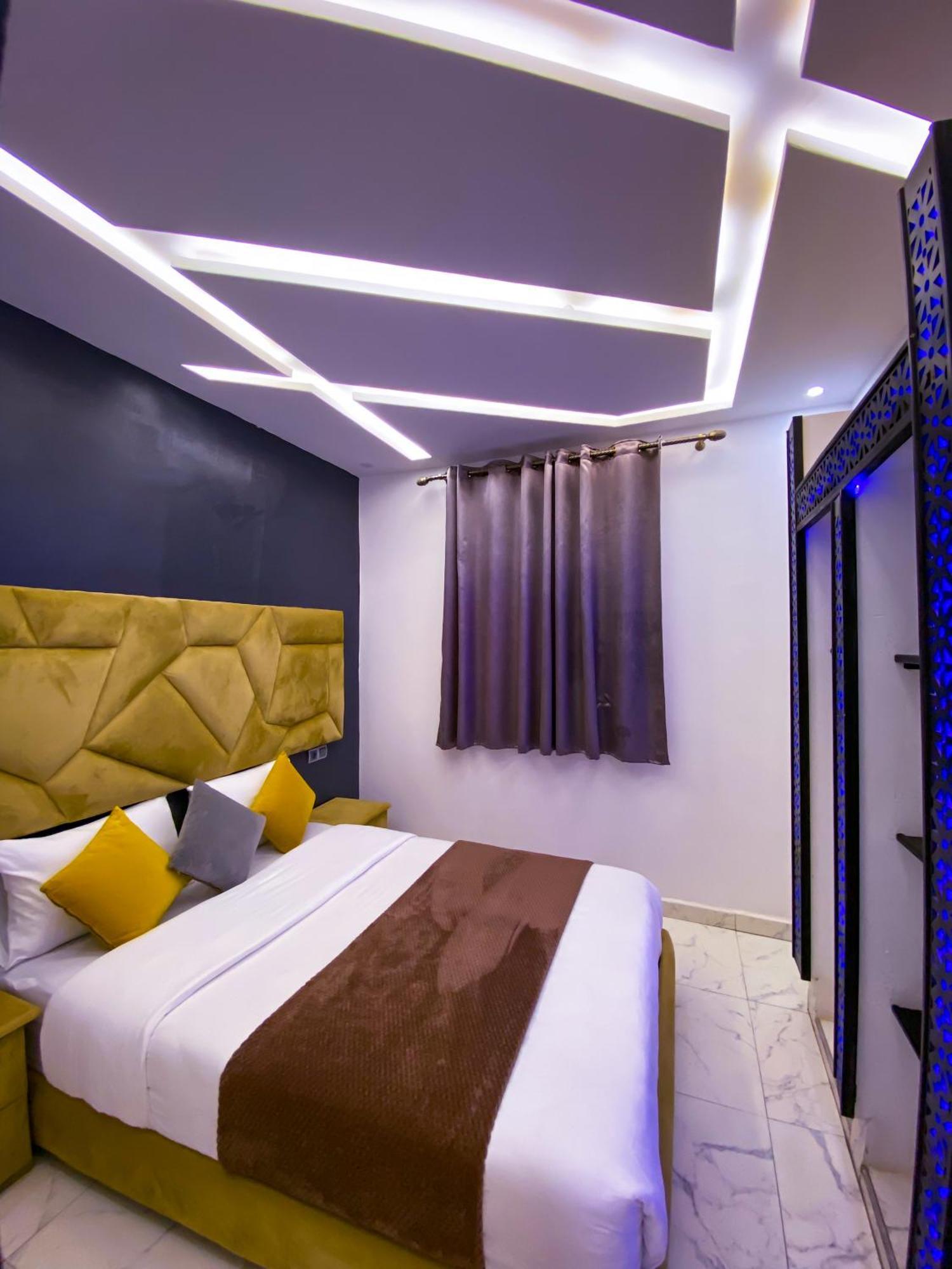 Equinox Hotel Тан-Тан Екстериор снимка